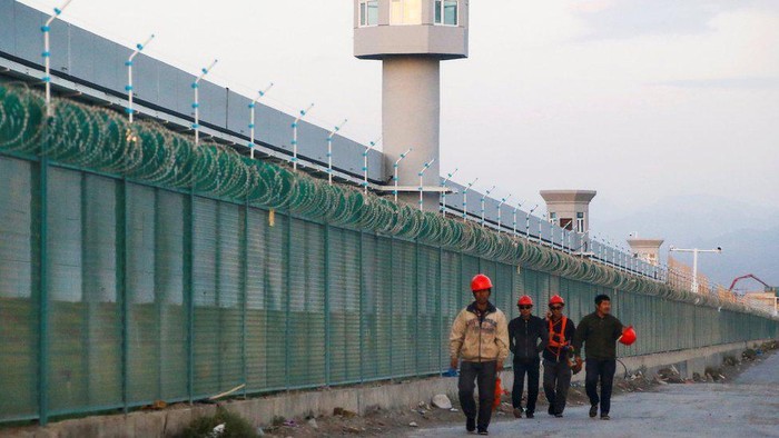 Trump tunda beri saksi ke China atas tudingan penyiksaan Uighur demi perjanjian dagang