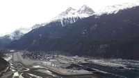 Akibatnya, hampir setengah dari 2,2 juta pengunjung tahunan Alaska tidak akan mengunjungi negara bagian paling utara di negara itu. James Brooks/Capital City Weekly via AP  