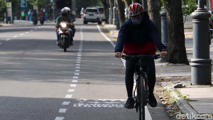 Begini Lho Jalur Sepeda di Pusat Kota Bandung Foto 2 Begini Lho Jalur Sepeda di Pusat Kota Bandung Foto 2