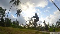 Mengintip Aksi Anak-anak Penggila BMX Minicross di Pangandaran