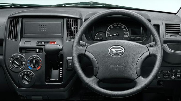 Daihatsu Granmax Terbaru di Jepang