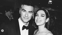 Mereka justru menanyakan soal Dukagjin saat Dua Lipa memposting foto dirinya dan sang ayah. Dok. Instagram/dukagjinlipa