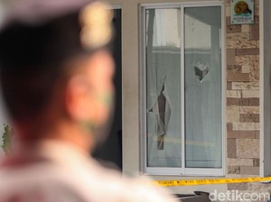 Salam Jempol Anak Buah John Kei Jalani Prarekonstruksi