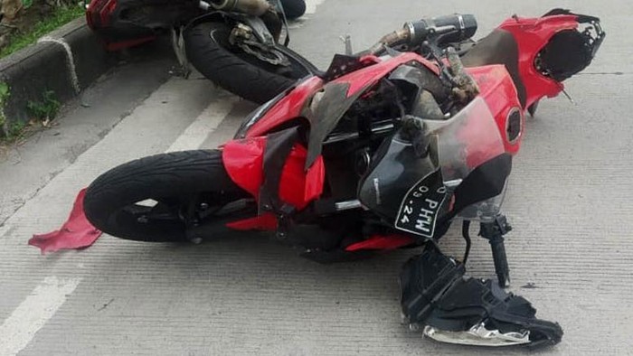 Influencer muda asal Rusia, Anastasia Tropitsel mengembuskan napas terakhirnya saat berlibur di Bali, Minggu (21/6/2020) lalu. Dia mengalami kecelakaan ketika mengendarai Kawasaki Ninja 250 cc.