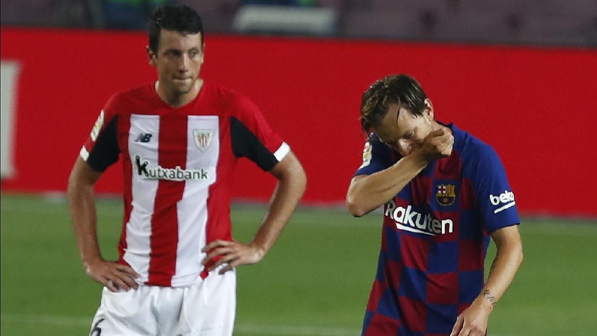 Ivan Rakitic mencetak gol kemenangan Barcelona atas Athletic Bilbao. (Foto: AP/Joan Monfort)
