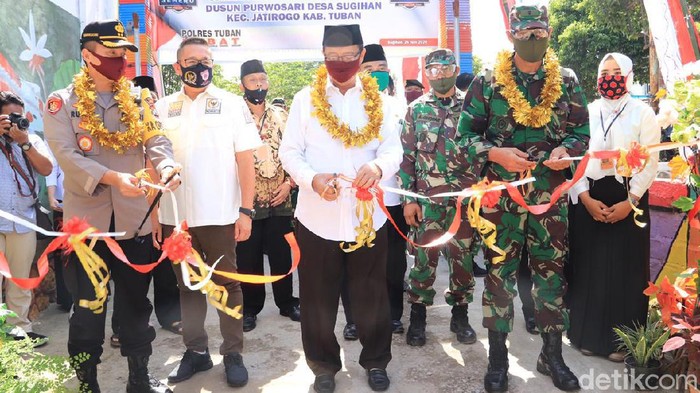 Hingga saat ini ada 20 Kampung Tangguh Semeru di Tuban. Kampung tangguh tersebut tersebar di setiap kecamatan.