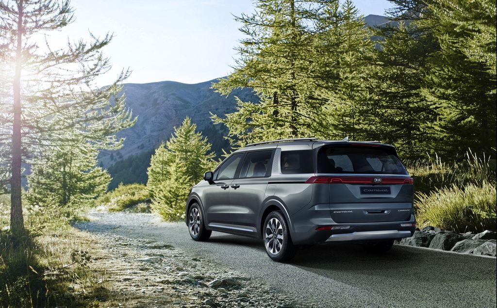 Kia Sedona/Carnival Generasi Terbaru