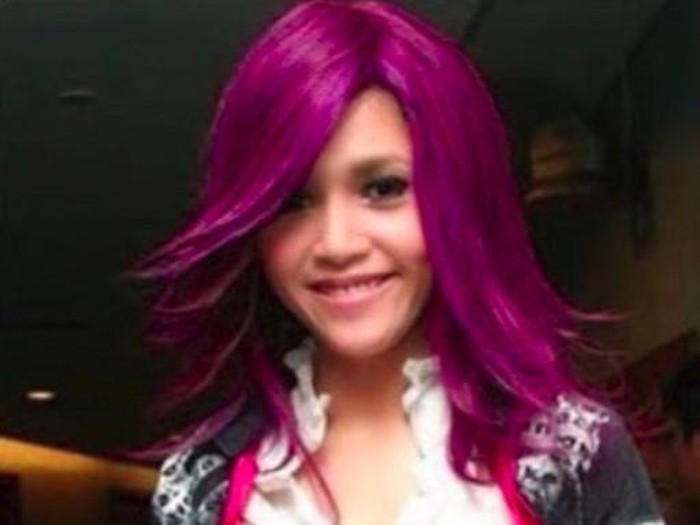 Maia Estianty posting foto dengan warna rambut berbeda