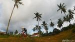 Anak-anak Penggila BMX Minicros Adu Cepat di Pangandaran
