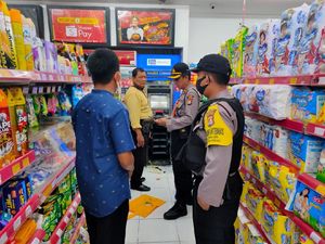 Jebol Plafon Minimarket, Maling Bobol Mesin ATM dengan Cara Dilas
