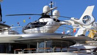 Selain mobil eksotis dan kapal yacht mewah, helikopter juga menjadi moda transportsi umum di Monako (Getty Images)