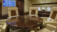 Ruang untuk meeting atau rapat di dalam pesawat. Tak kalah dengan di kantor atau dalam hotel mewah (istimewa/Alberto Pinto)