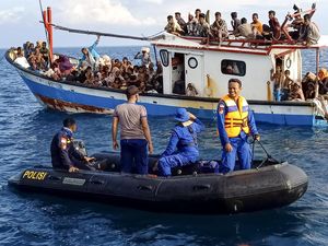 Kapal Berisi 94 Pengungsi Rohingya Ditemukan Terapung di Perairan Aceh