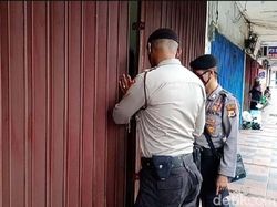 PSBB di Ambon, Petugas Tutup Toko yang Bandel