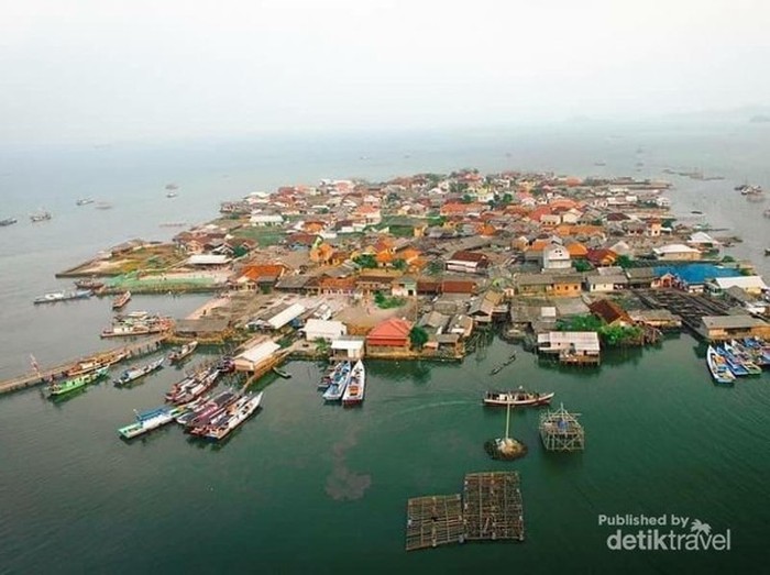 Pulau Pasaran penghasil ikan teri