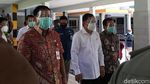 Sambangi RSU dr Soetomo, Menkes Pakai Face Shield dan Masker