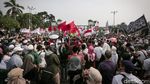 Potret Aksi Demo PA 212 di Depan DPR