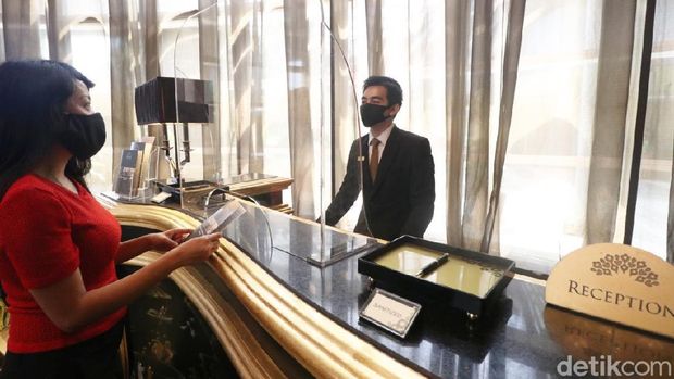 The Trans Luxury Hotel tidak hanya menawarkan beragam fasilitas mewah, tetapi juga penerapan protokol pemerintah terkait Covid-19.