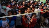 Rekonstruksi tersebut digelar di Jalan Raya Kresek, Duri Kosambi, Jakarta Barat.