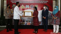 Bintang juga menambahkan bahwa partisipasi masyarakat menjadi penting dalam upaya membantu penegak hukum dalam mengungkapkan kasus kekerasan terhadap anak. Dia juga memastikan pihaknya akan memberikan pendampingan menyeluruh kepada para anak yang menjadi korban di dalam kasus ini.