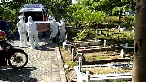viral jenazah tertukar di surabaya