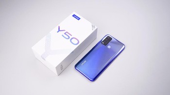 Vivo Y50 punya baterai 5.000 mAh dengan harga Rp 3.299.000. (Foto: Dok. Vivo Indonesia)
