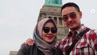 Zumi Zola digugat cerai sang istri, Sherrin Tharia di Pengadilan Agama Jakarta Selatan. Foto: Instagram