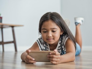 Tips Supaya Anak Tak Kecanduan Gadget Saat Sekolah Online