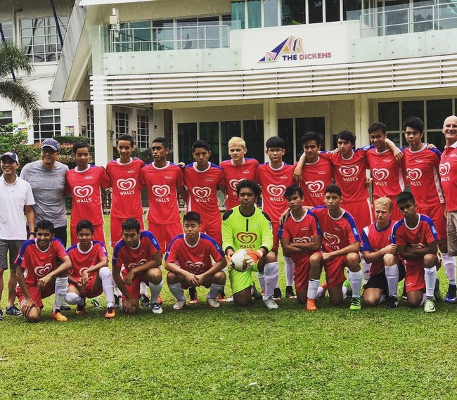 Alvy Xavier juga hobi olahraga sepak bola. Dikutip lewat akun Instagramnya, Alvy tampak mengunggah dirinya saat bersama klub sepak bolanya. Foto: instagram @alvy_xavier.