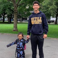 Pria yang berambut ikal ini melanjutkan studinya di Sawyer Business School, Suffolk University, Boston. Ia tercatat sebagai mahasiswa jurusan Business Economics, Business/Managerial Economics 2019-2023.  Foto: instagram @alvy_xavier.