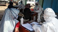 Mereka juga harus memberikan data diri.