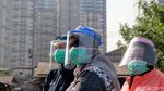 Jalani Tes Swab, Begini Ekspresi Pedagang Pasar Sayur Cipulir