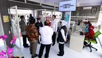 Jokowi Pakai Face Shield Saat Blusukan di Banyuwangi