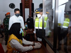 Tinjau Bandara Soetta, Menhub Pastikan Penerapan Protokol Kesehatan