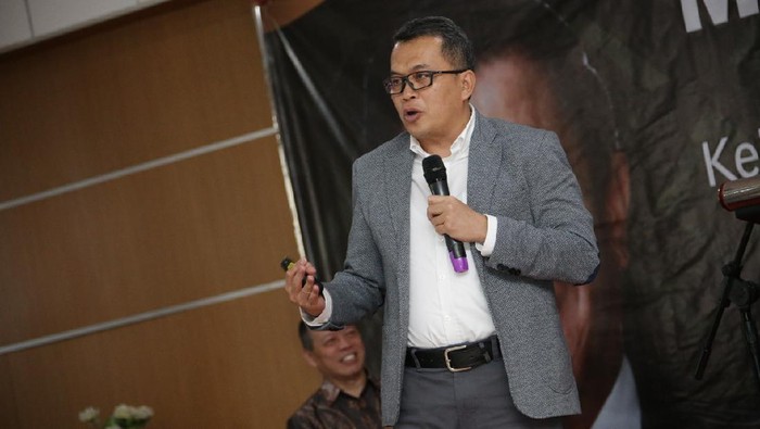 Ketua Dewan Guru Besar UPI Karim Suryadi