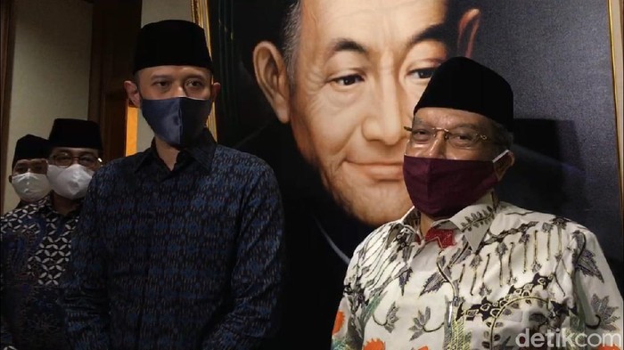 Ketum Partai Demokrat Agus Harimurti Yudhoyono bersilaturahmi dan diterima Ketum PBNU KH Said Aqil Siroj (M Ilman Nafian/detikcom)