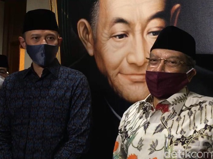 Ketum Partai Demokrat Agus Harimurti Yudhoyono bersilaturahmi dan diterima Ketum PBNU KH Said Aqil Siroj (M Ilman Nafian/detikcom)