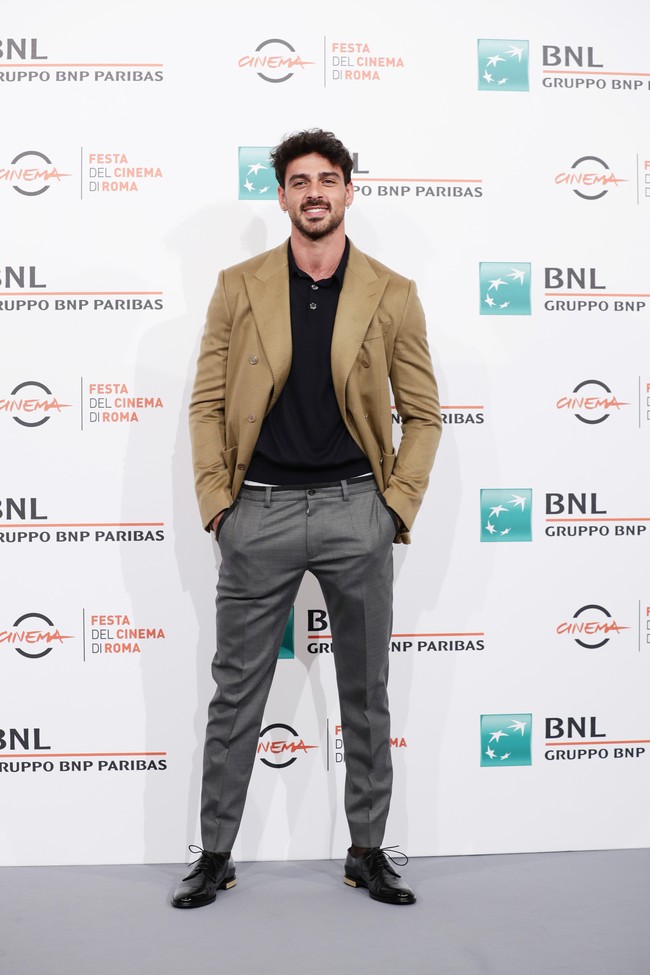 Darah seni mengalir kuat di dalam diri Michele. Di waktu senggang, ia suka melukis. Foto: Getty Images for RFF/Vittorio Zunino Celotto