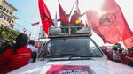 Massa PDIP Geruduk Polres Jaktim