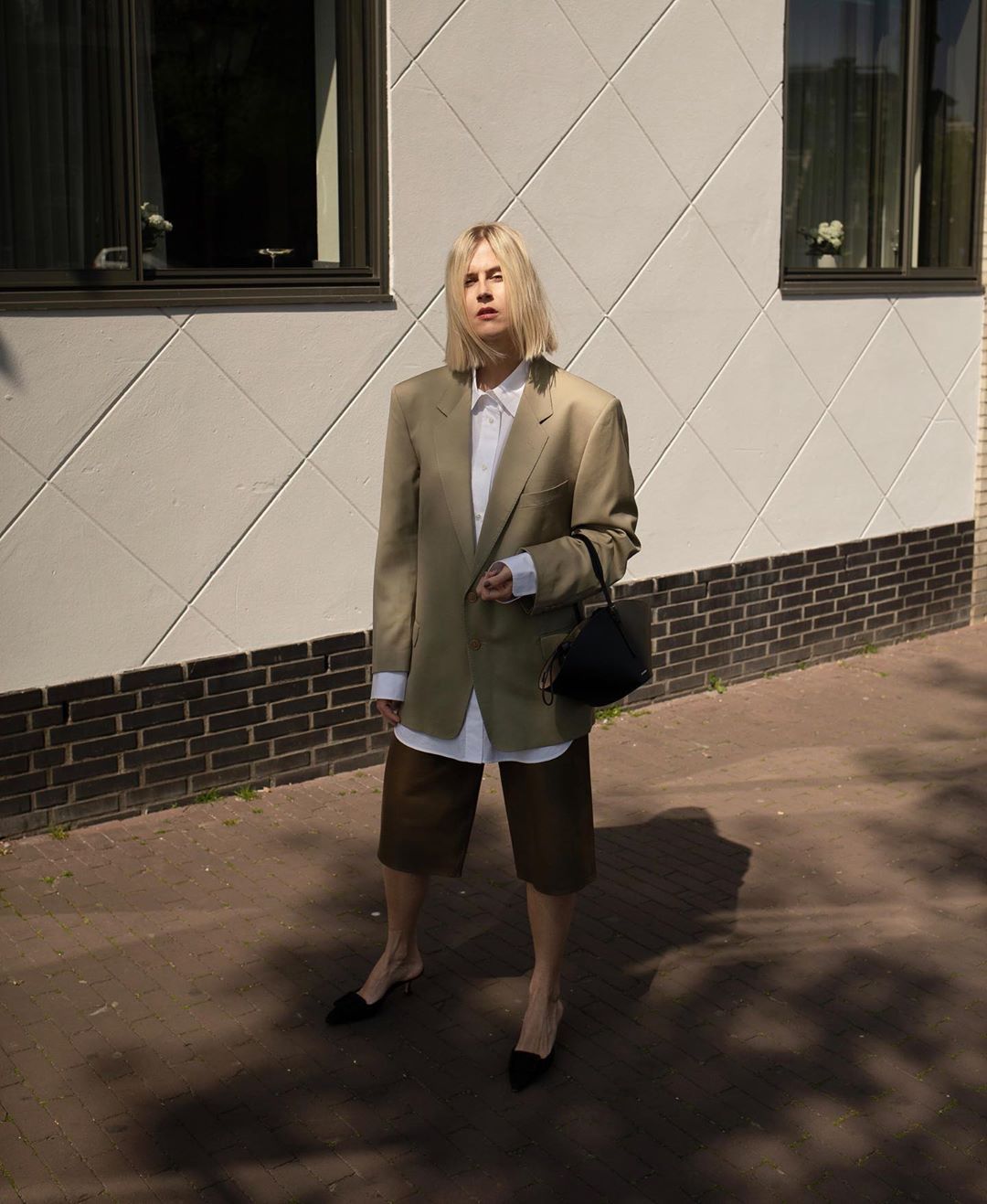 padanan kemeja putih