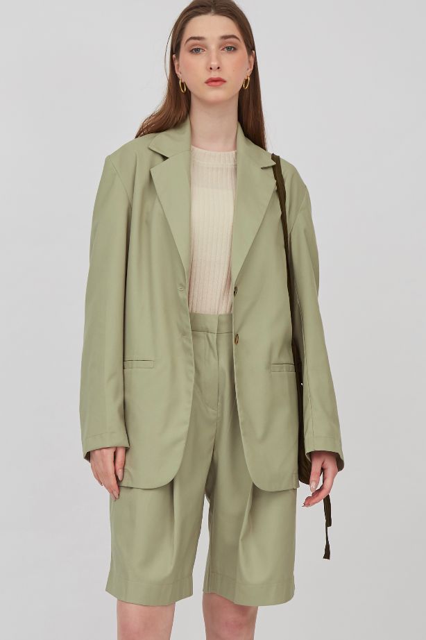 padanan kemeja putih