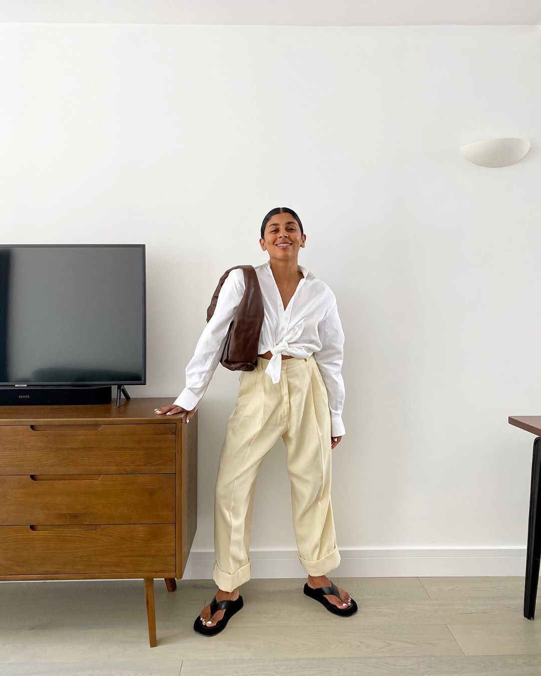 padanan kemeja putih