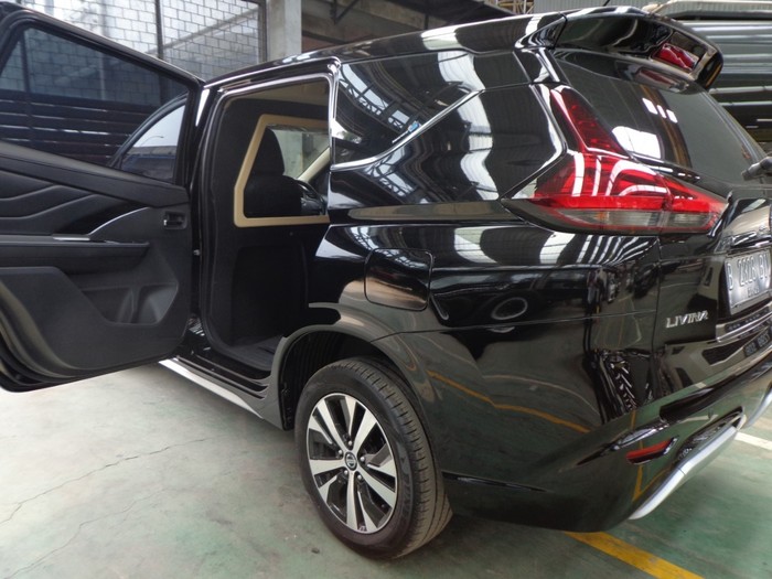 Partisi di mobil MPV