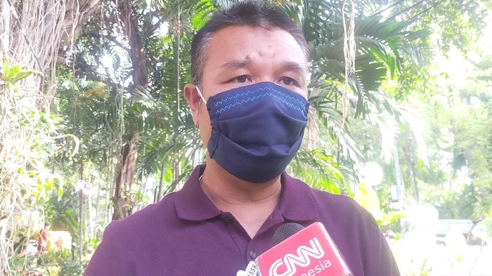 Pemkot Surabaya menyebut, kesadaran masyarakat untuk memakai masker terus meningkat. Dari 20 orang, paling hanya satu sampai tiga orang yang tidak bermasker.