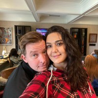 Dalam masa karantinanya, keduanya justru semakin mesra. Preity dan suami bulenya itu kerap menjalani aktivitas bersama di rumah.  Foto: Instagram