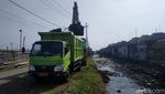 Sungai Menjijikkan Penuh Sampah di Pasuruan Dikeruk