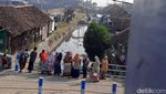 Sungai Menjijikkan Penuh Sampah di Pasuruan Dikeruk