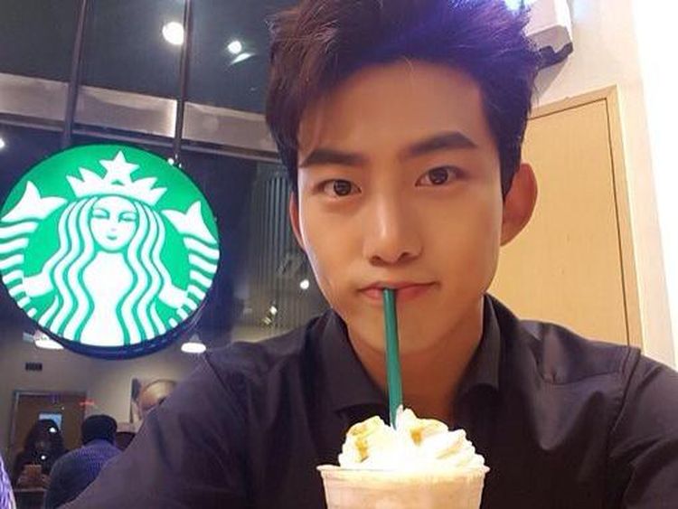 Taecyeon 2PM yang Hobi Kulineran Ini Punya Pacar Baru