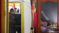 Semua umat hadir mengenakan masker sebagai pelindung diri di masa pandemi.