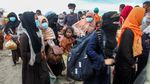 Evakuasi Paksa 94 Pengungsi Rohingya ke Daratan